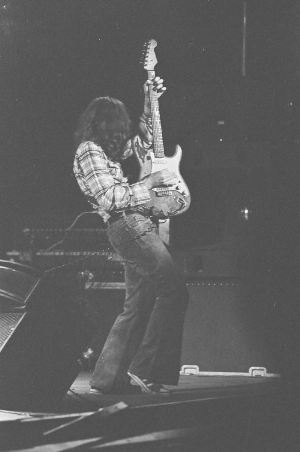 rory-gallagher-c1979-manchester-by-steve-smith